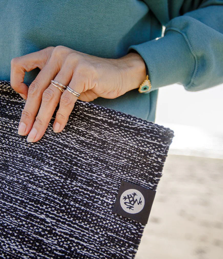 Manduka Shala Yoga Rug - Black Heather-6