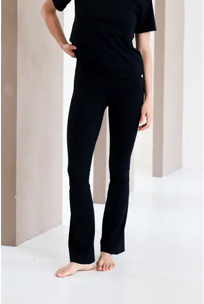 House of Gravity Flared Tights - Black Sapphire