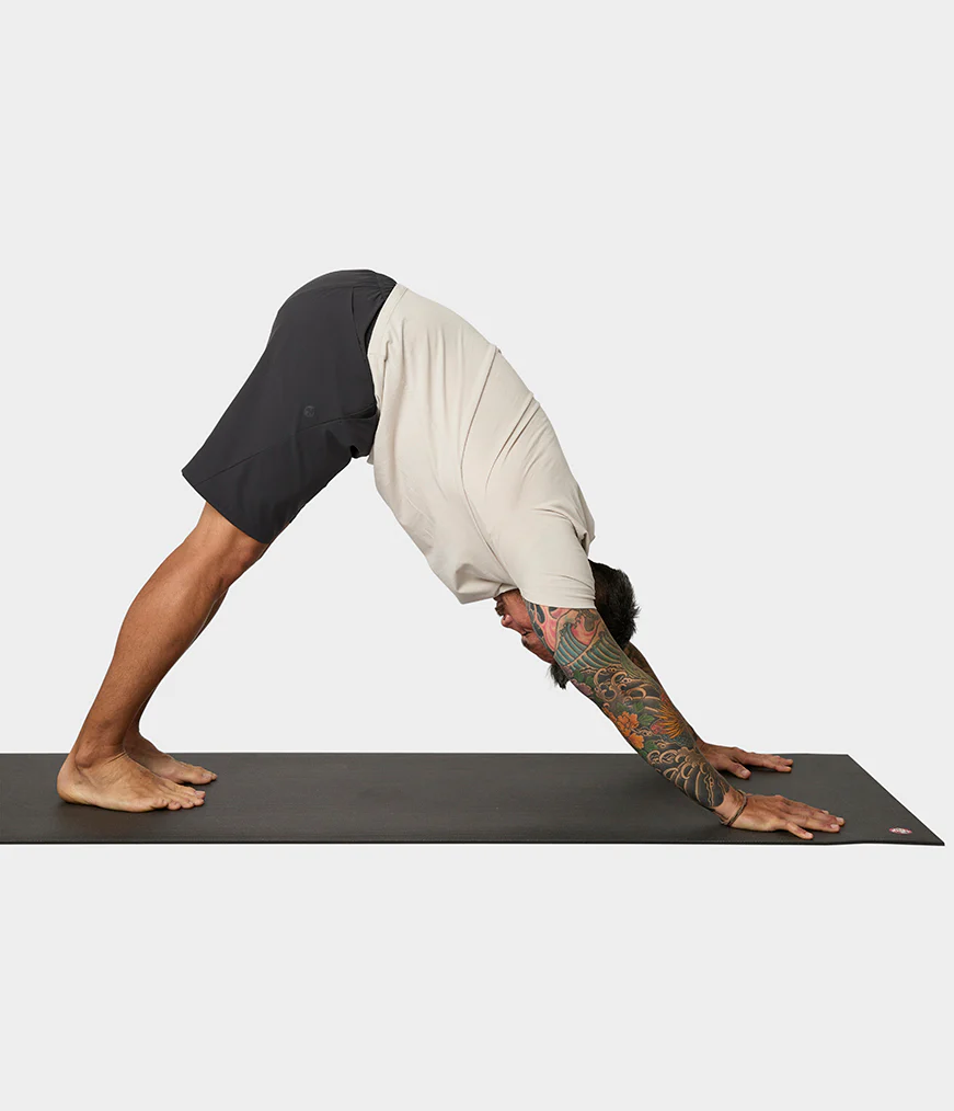 Manduka CNTR Short - Phantom-3