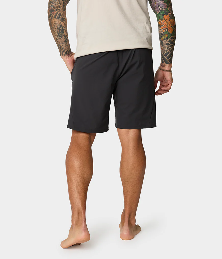 Manduka CNTR Short - Phantom-2