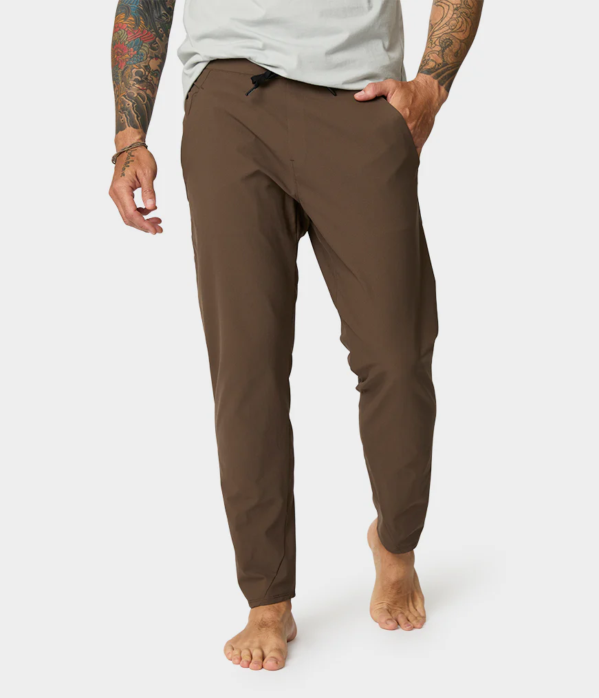 Manduka CNTR Pant - Dark Earth-1