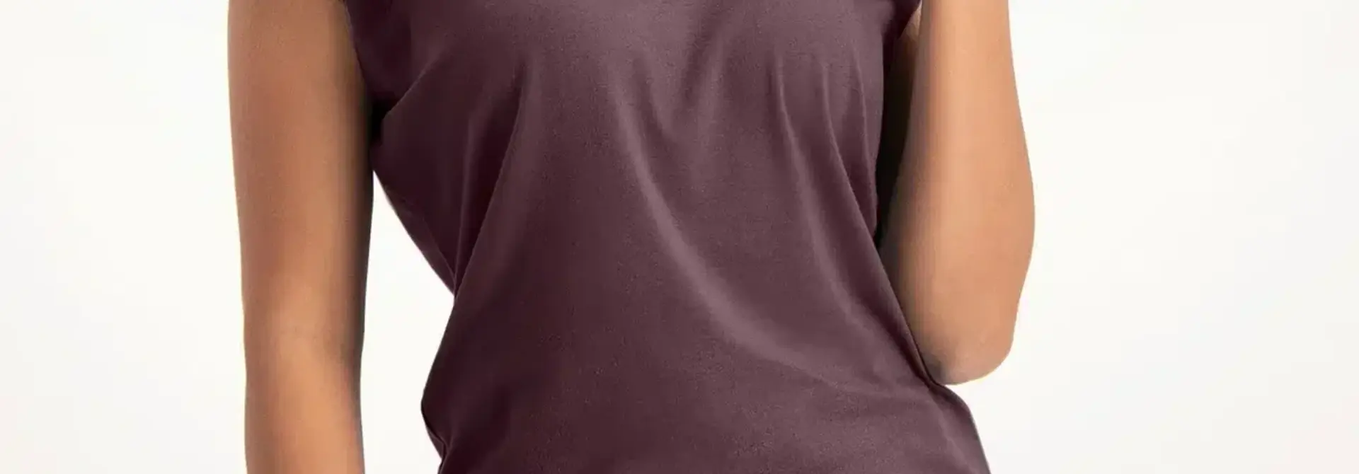 Urban Goddess Asana Yoga Tee - Berry