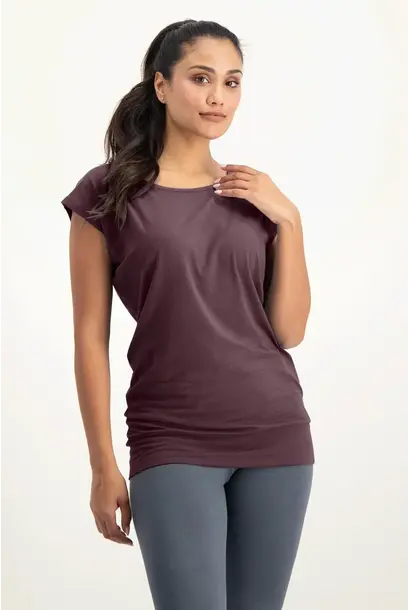 Urban Goddess Asana Yoga Tee - Berry