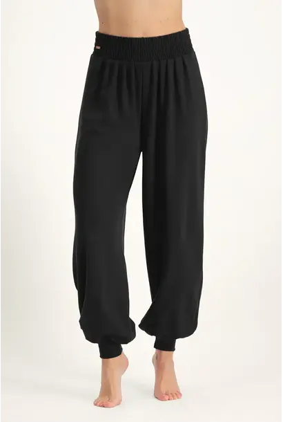 Urban Goddess Jaya Summer Pants - Onyx Black