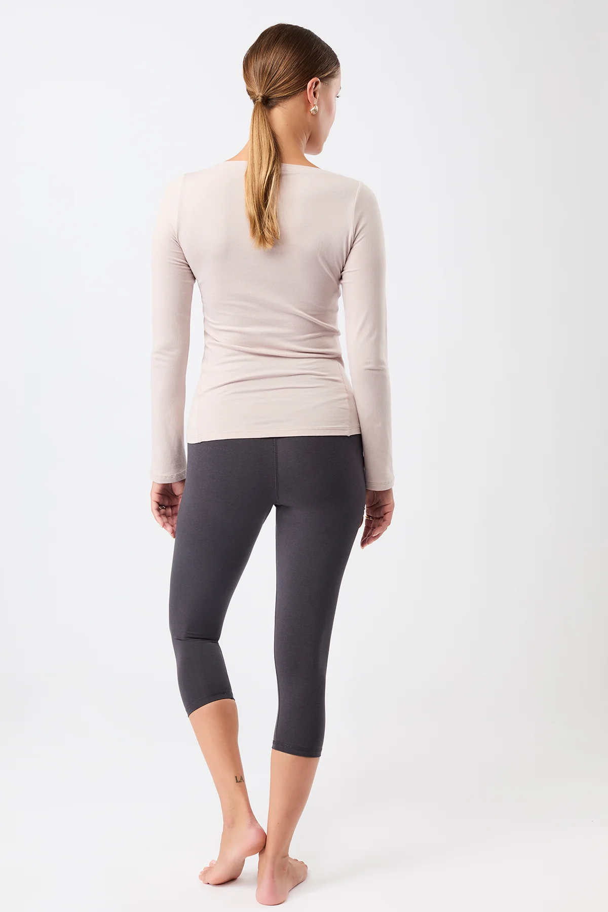 Mandala Best Cropped Legging - Onyx-6