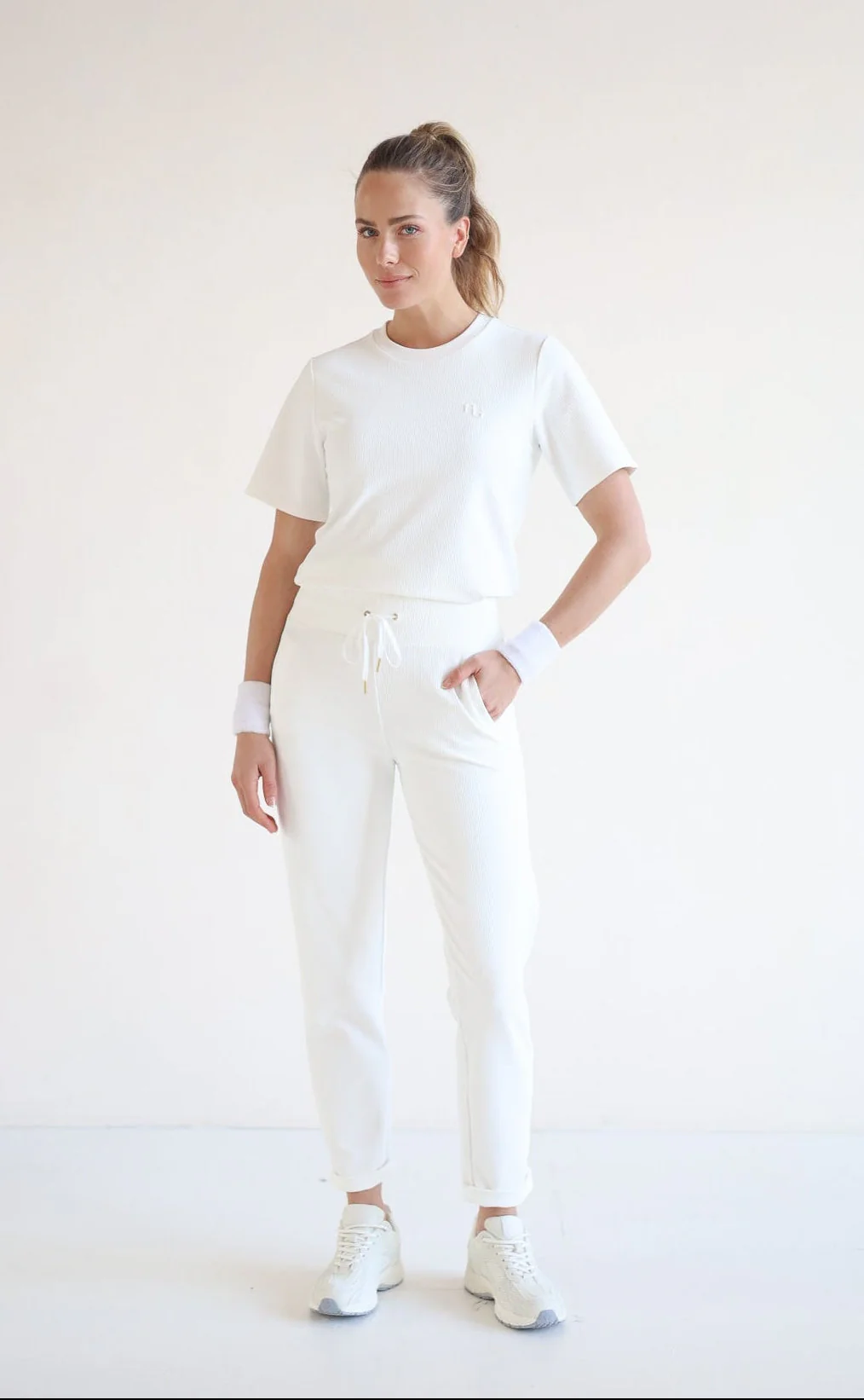 House of Gravity Active Basic Tee - White Rib-2