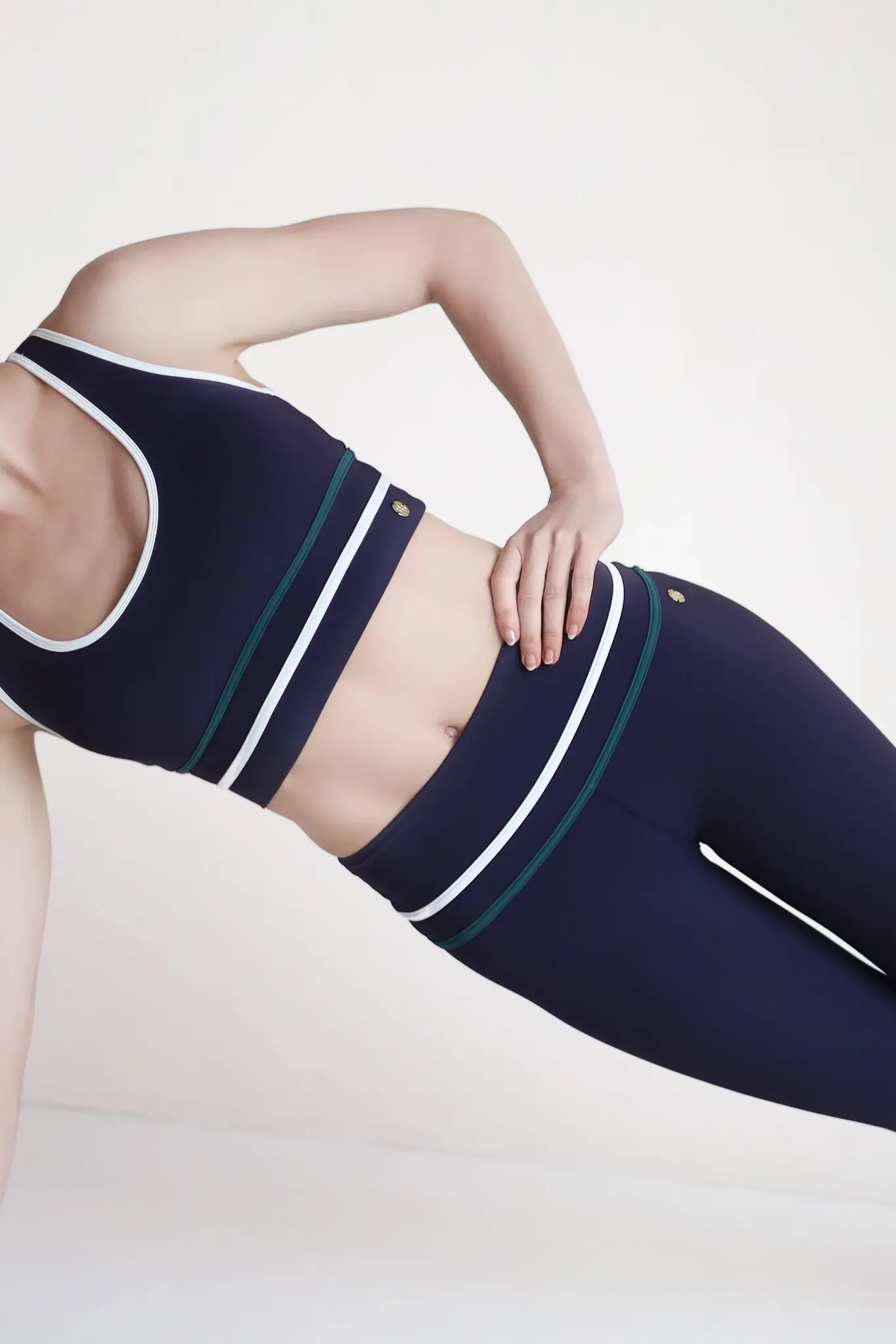 House of Gravity Line Leggings - Blue x White x Green-3