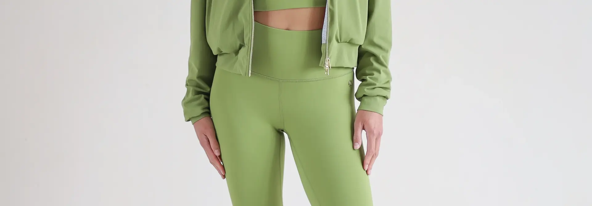 House of Gravity Active Jacket – Matcha-Grün x Weiß