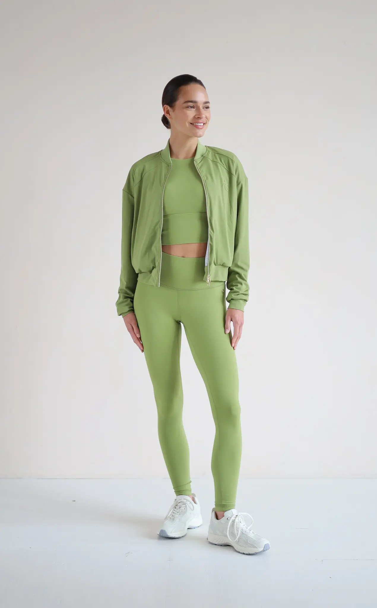 House of Gravity Active Jacket – Matcha-Grün x Weiß-1