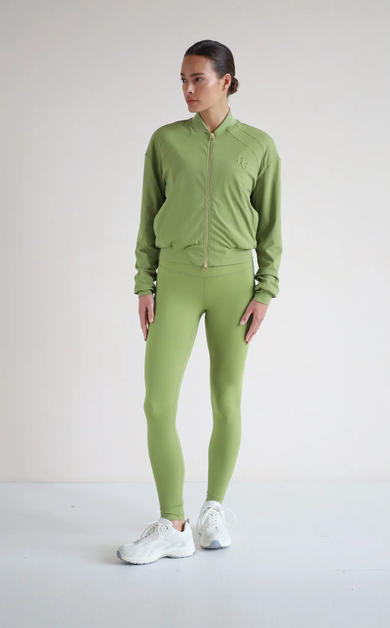 House of Gravity Active Jacket – Matcha-Grün x Weiß-3