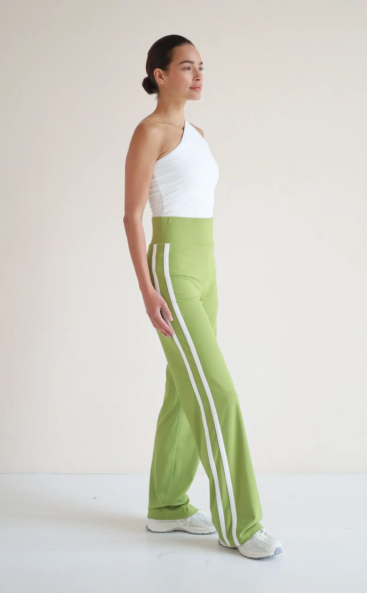 House of Gravity Streifenhose – Matcha-Grün x Weiß-3