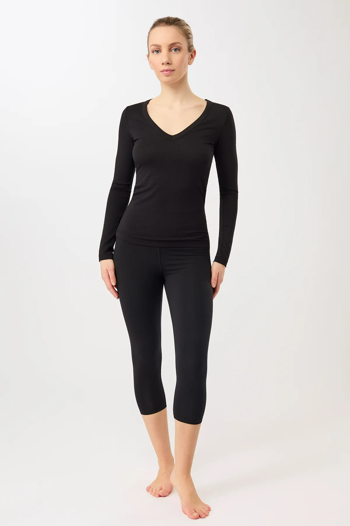 Mandala Slim V-Neck - Black-5