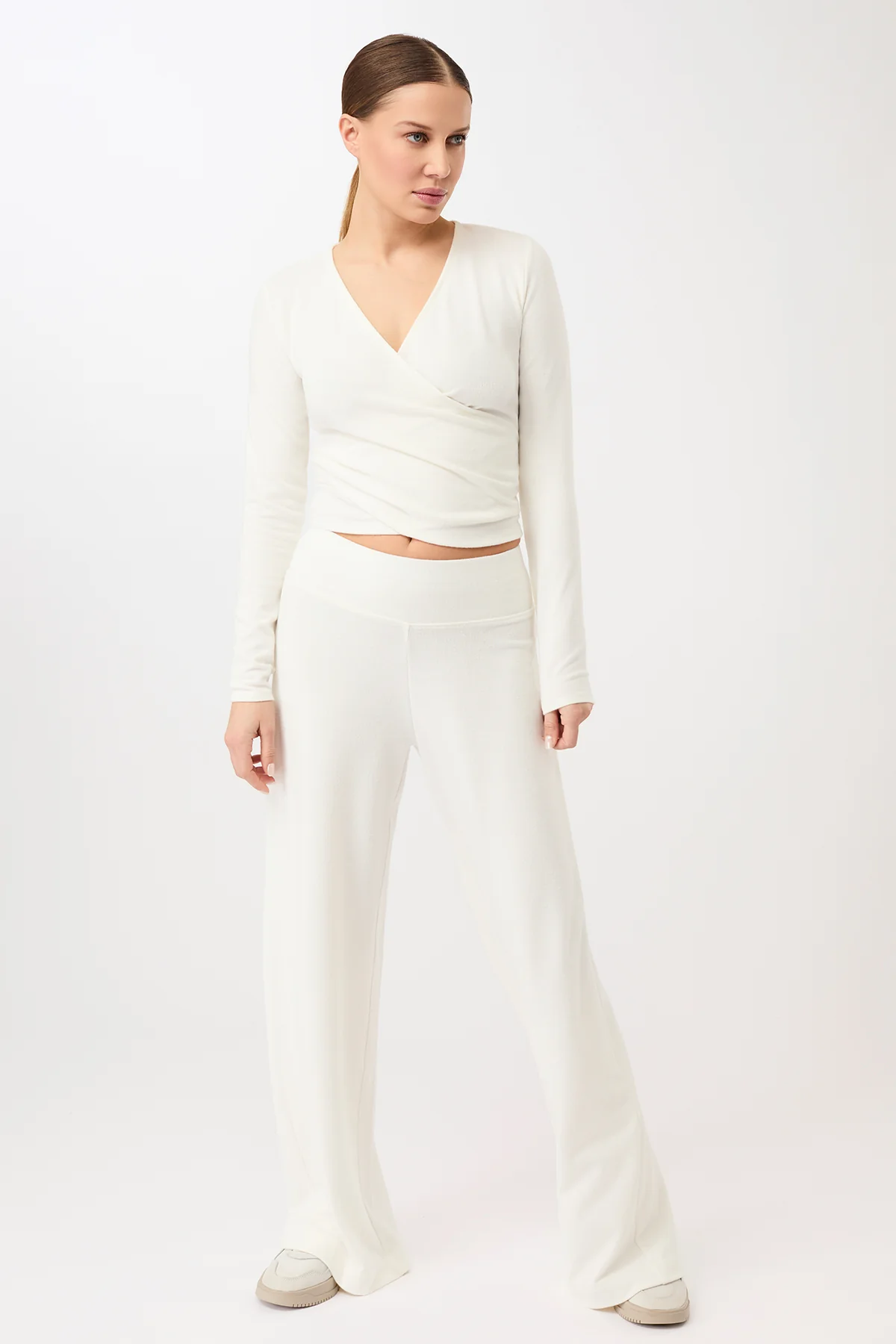 Mandala Ballet Wrap - White-4