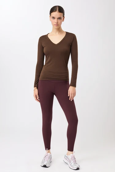 Mandala Slim V-Neck - Wilderness-1
