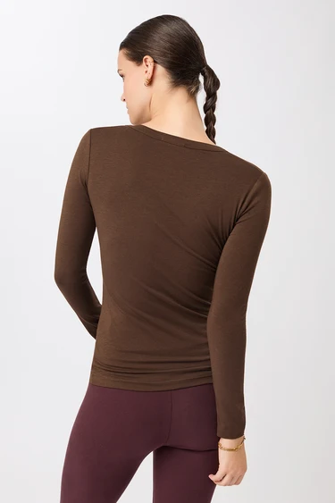 Mandala Slim V-Neck - Wilderness-2