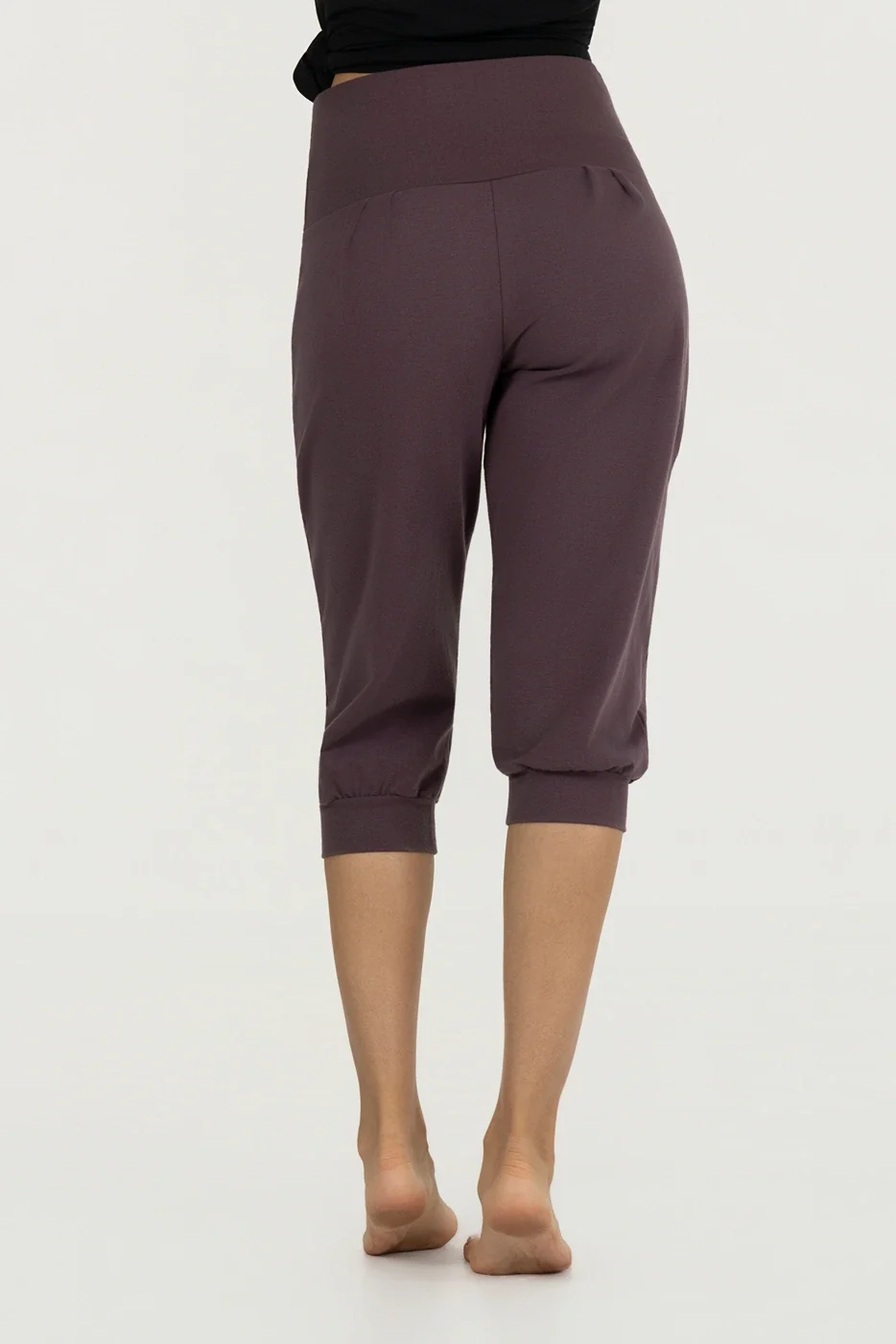 Urban Goddess Sukha Capri - Berry-3