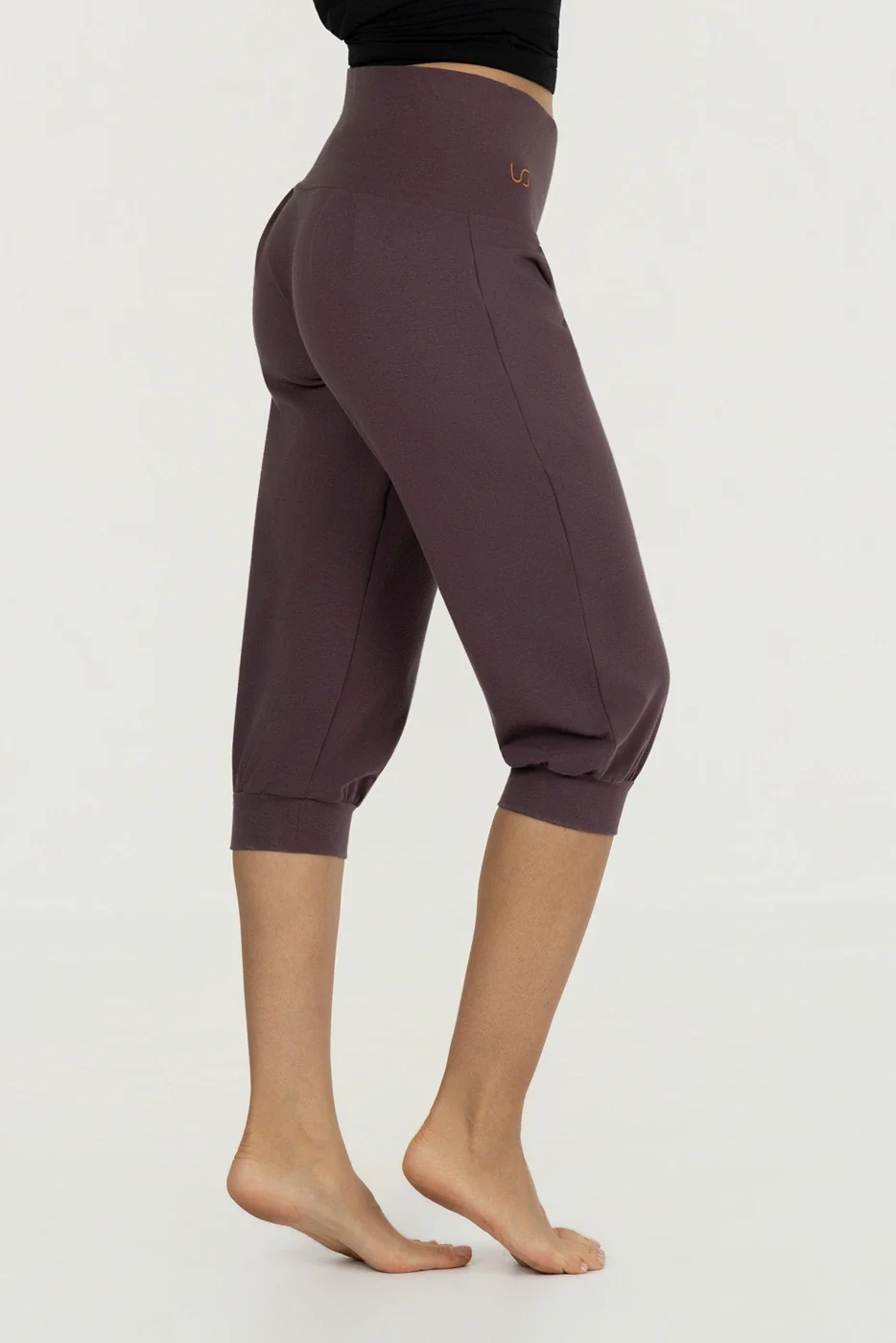 Urban Goddess Sukha Capri - Berry-2
