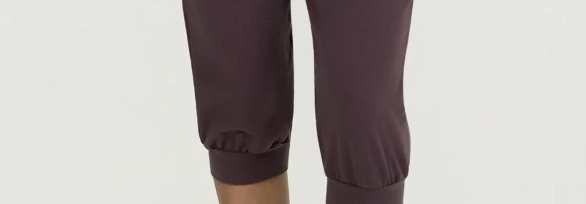 Urban Goddess Sukha Capri - Berry