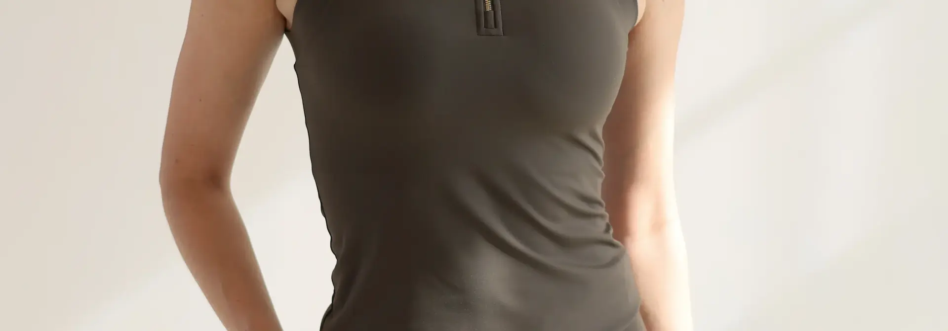 House of Gravity Tanktop mit Reißverschluss – Olivgrün
