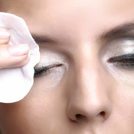 Oogmake-up remover
