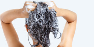 Is haren wassen met koud water goed voor je haar?