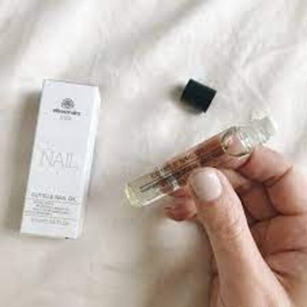 Alessandro Spa Cuticle Nail Oil – pflegendes Nagel- und Nagelhautöl 10 ml