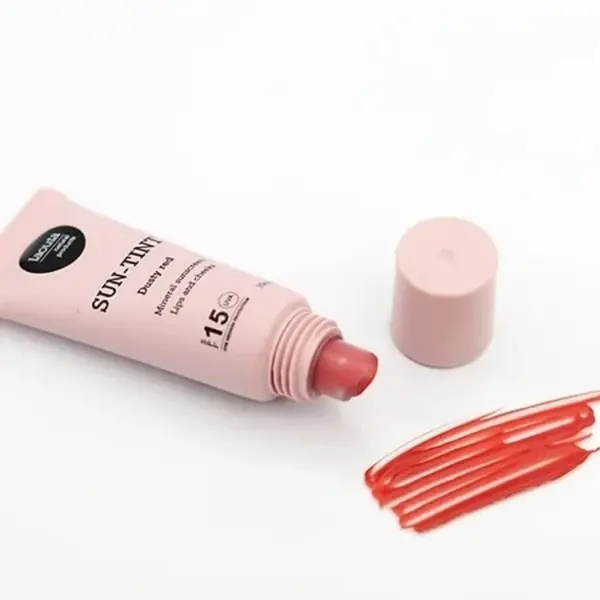 LAOUTA NATURAL  PRODUCTS Lip tint Dusty Red spf 15 - Getinte lippenbalsem 10ml