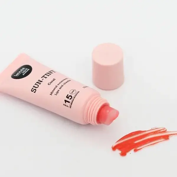 LAOUTA NATURAL  PRODUCTS Lip tint Coral  spf 15 - getinte lippenbalsem 10ml