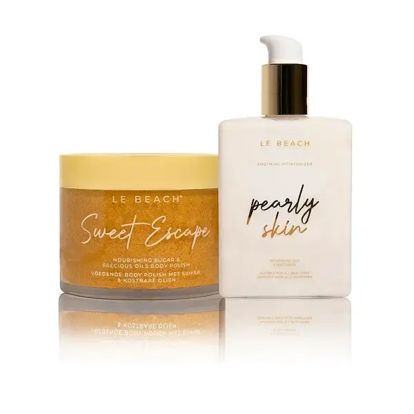 Le Beach Smooth Pack – für eine superweiche Haut – Körperpeeling und schimmernde Körperlotion