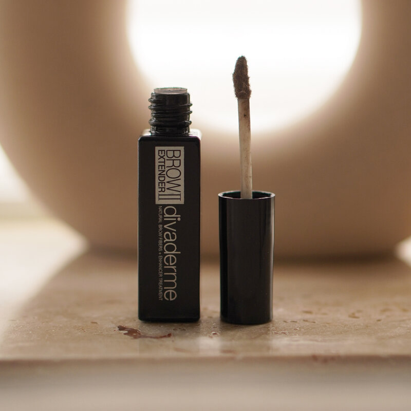 Divaderme Brow Extender: Gezien bij Beautyill