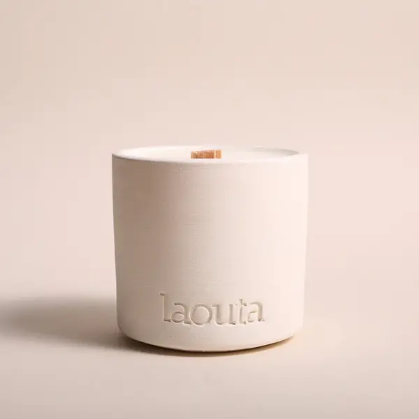 LAOUTA NATURAL  PRODUCTS Natürliche Sojakerze mit dem Duft von Bittermandel