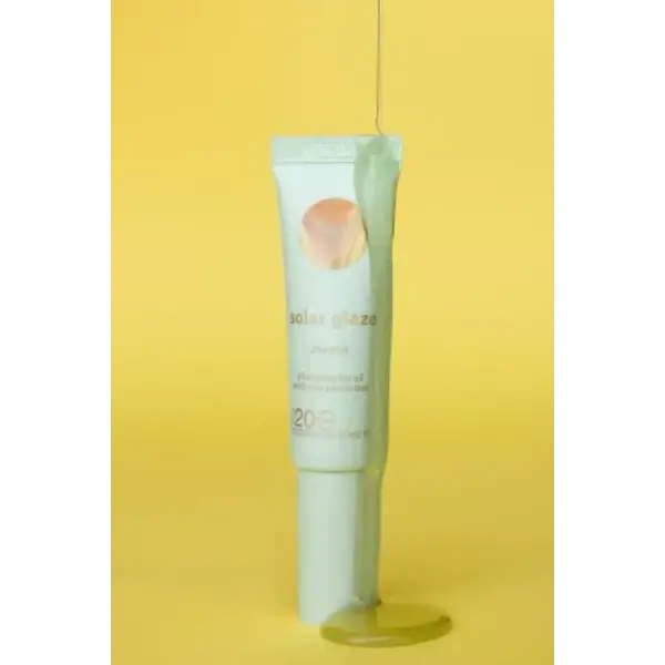 LAOUTA NATURAL  PRODUCTS Lip Solar glaze  Plumping lipoil  SPF 20 Mint - verkoelende l ipverzorging met zonbescherming - 10ml