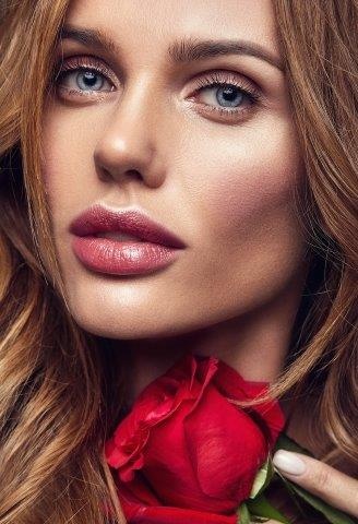 Lip stain, beauty trend