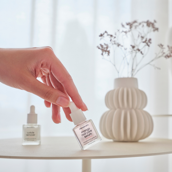 Alessandro Spa Nail Mango Nail care herstellend en voedend nagel en nageriemserum 10ml