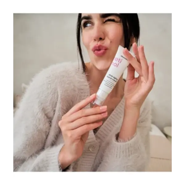 Alessandro Retinol Slow Aging Handcreme – mindert die Hautalterung an den Händen, 50 ml