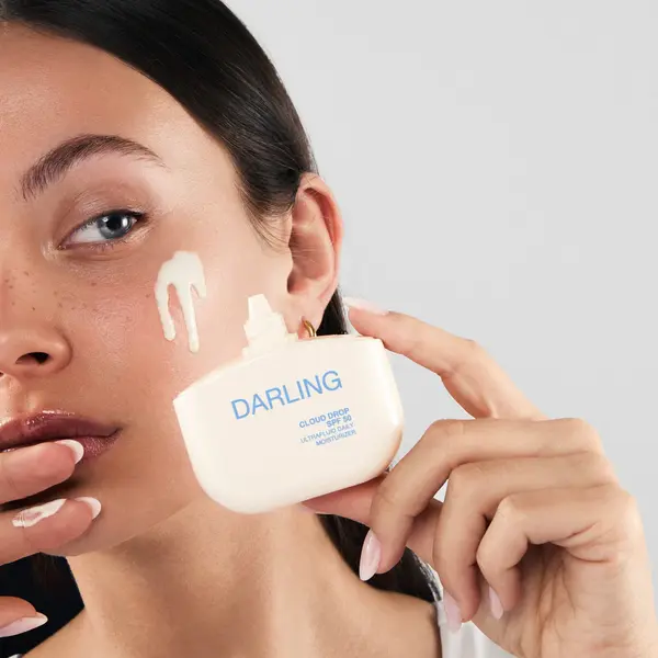 Darling suncare Clould Drops SPF 50 – Ultra-flüssige Tagesfeuchtigkeitscreme – Sonnenschutz, feuchtigkeitsspendend, hoher Lichtschutzfaktor