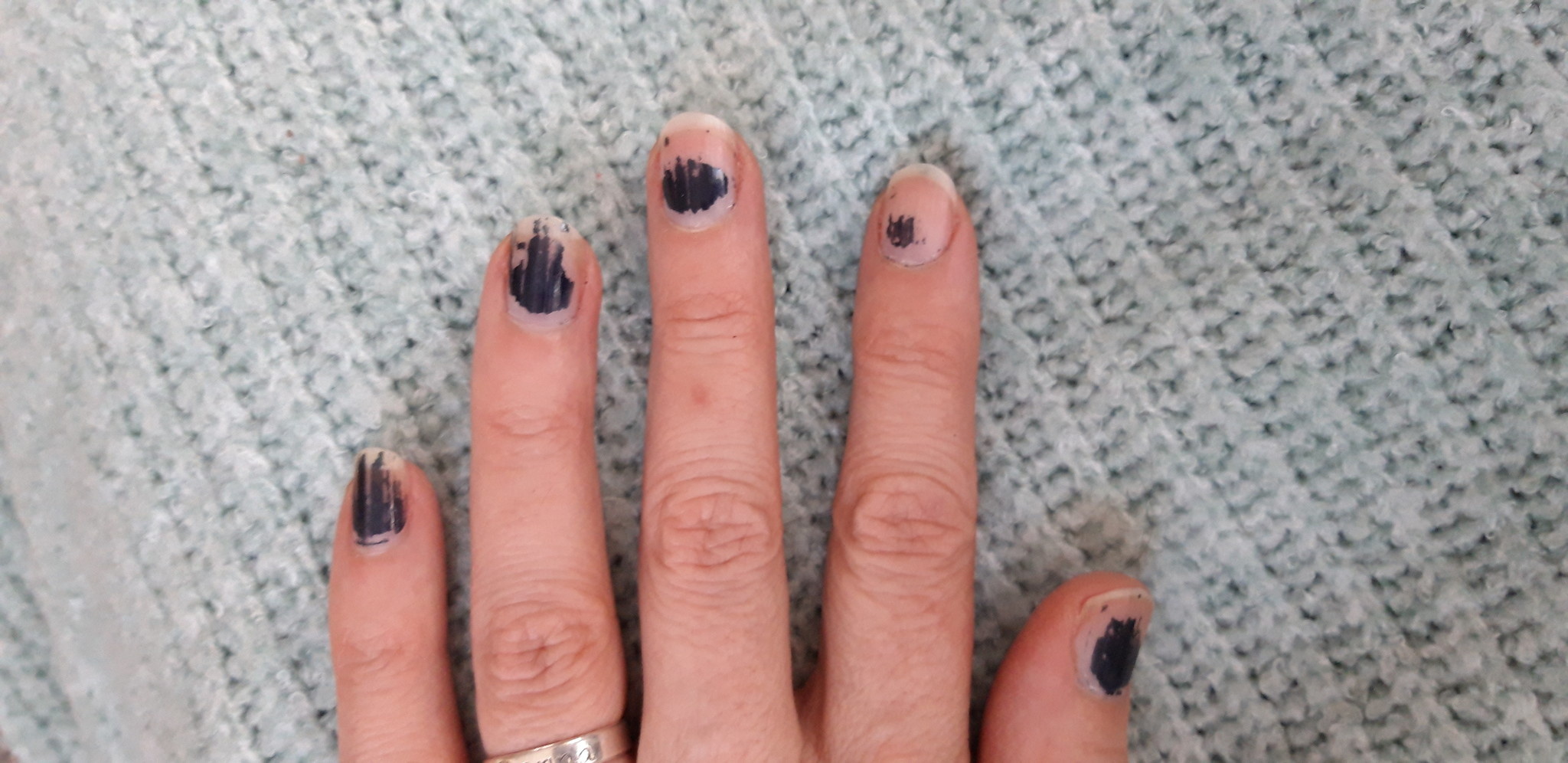 Mit Striplac gehört hässlich abblätternder Nagellack der Vergangenheit an