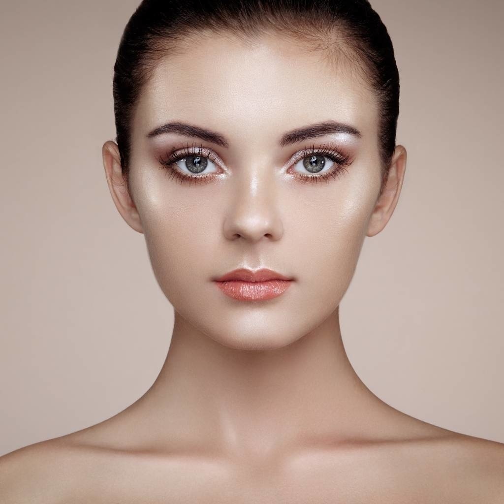 So strahlst du mit der richtigen Highlighter-Technik