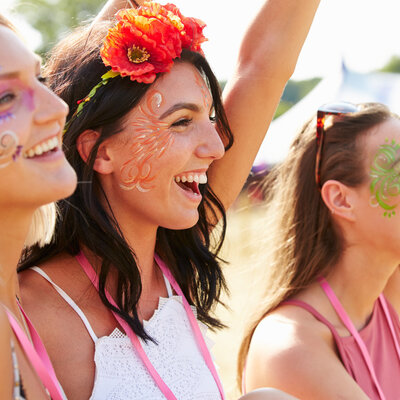 Die wichtigsten Beauty-Trends der Festivals 2022