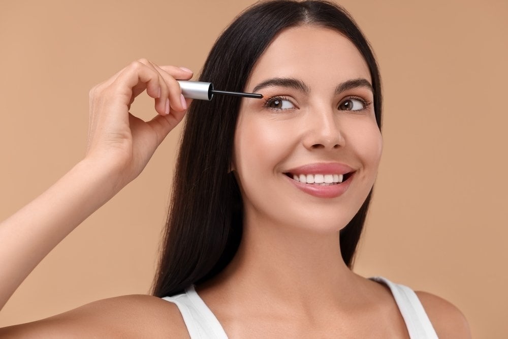 Wimpernserum unter der Lupe bei „Radar“