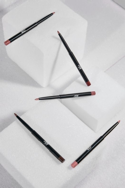 Welche Lipstroke wähle ich zu meinem CTZN Cosmetics Nude-Lippenstift?