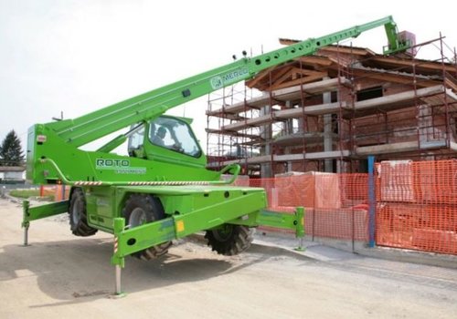 Roterende verreiker 4.5 ton en 21 meter bereik 