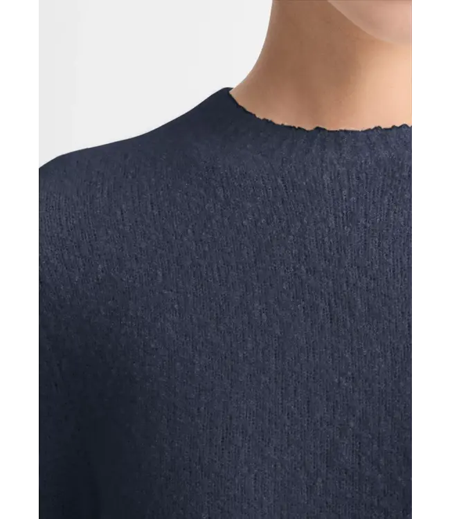 Vince soft boucle crew sweater vince