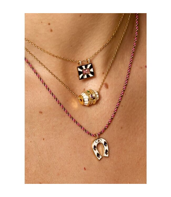 white mini horseshoe