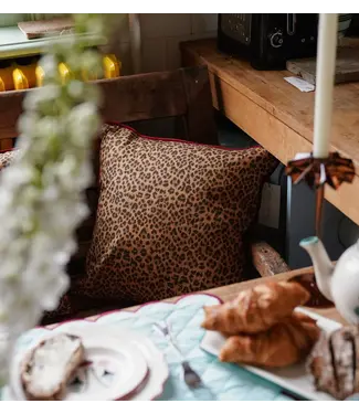 anna + nina Leopard cushion