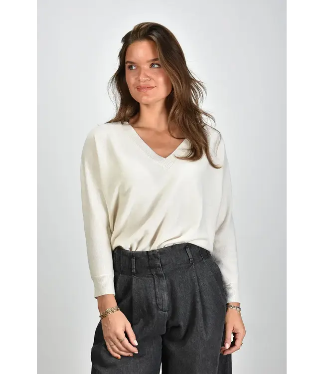 lisa yang kenny sweater LY