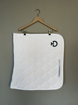 New Circular Quilted Jersey Dressage Saddle Pad 0001