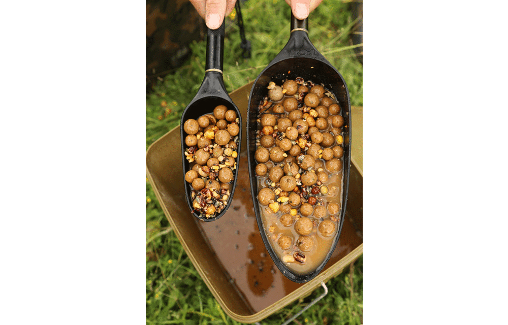 Large Baiting Spoon | Voerschep