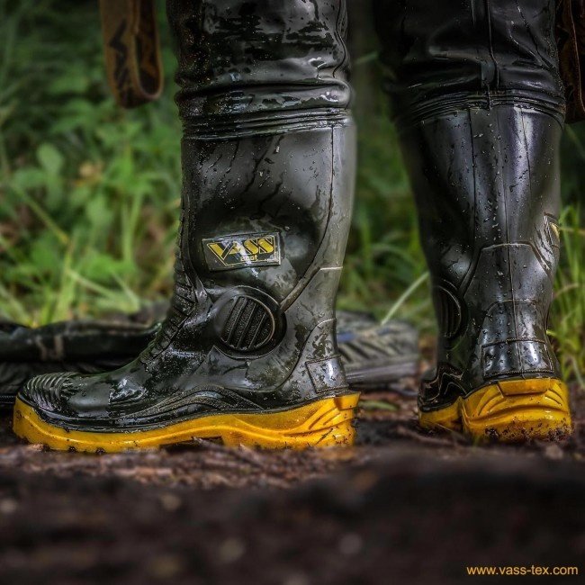 Vass Hybrid 700 Khaki / Black Chest Wader - SIZE40/42