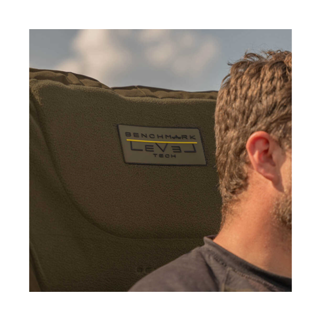 Avid Carp Benchmark Hi-Back Chair - Hoge rugleuning - LevelTech - Memory Foam